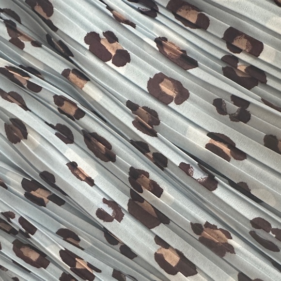 Ann Taylor White and Brown Pleated A-Line Skirt - Picture 7 of 8